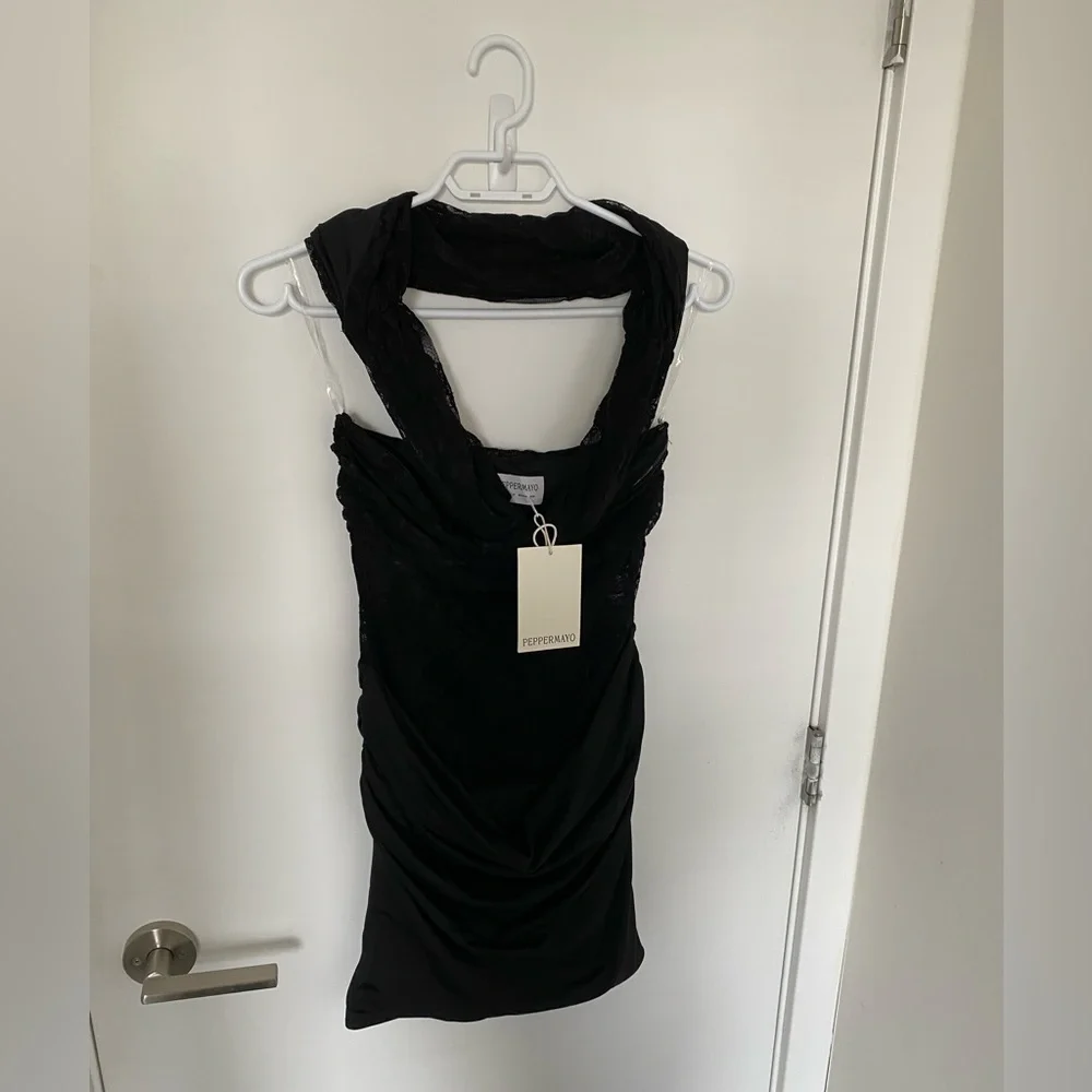 Beautiful Peppermayo black off shoulder lace detail mini dress new with tag - Picture 5 of 6